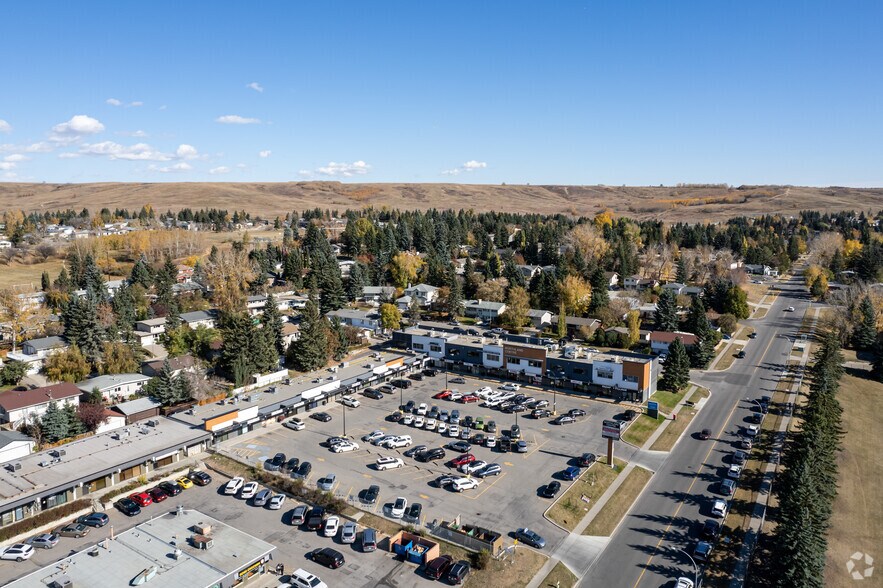 More Photos Of 3604 52nd Ave NW, Calgary Storefront Retail Office For Lease