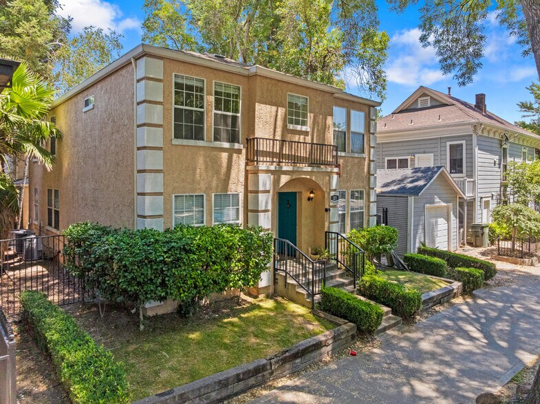 More Photos Of 321 T St, Sacramento Apartments For Sale