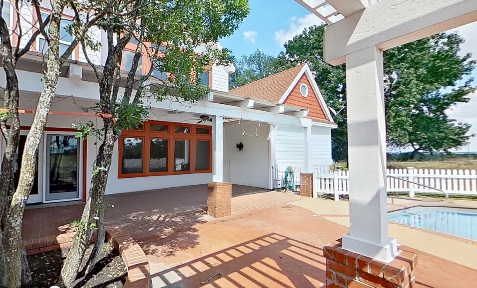 More Photos Of 18000 FM 112, Thrall Land For Sale