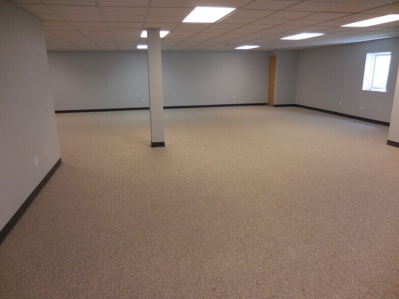 More Photos Of 16610 W 159th St, Lockport Office For Sale