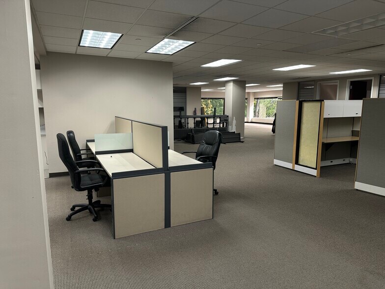 More Photos Of 4390 Route 1 N, Princeton Office For Lease