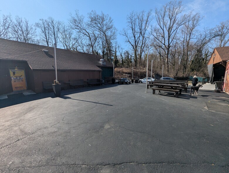 More Photos Of 11818 Philadelphia Rd, White Marsh Bar For Sale