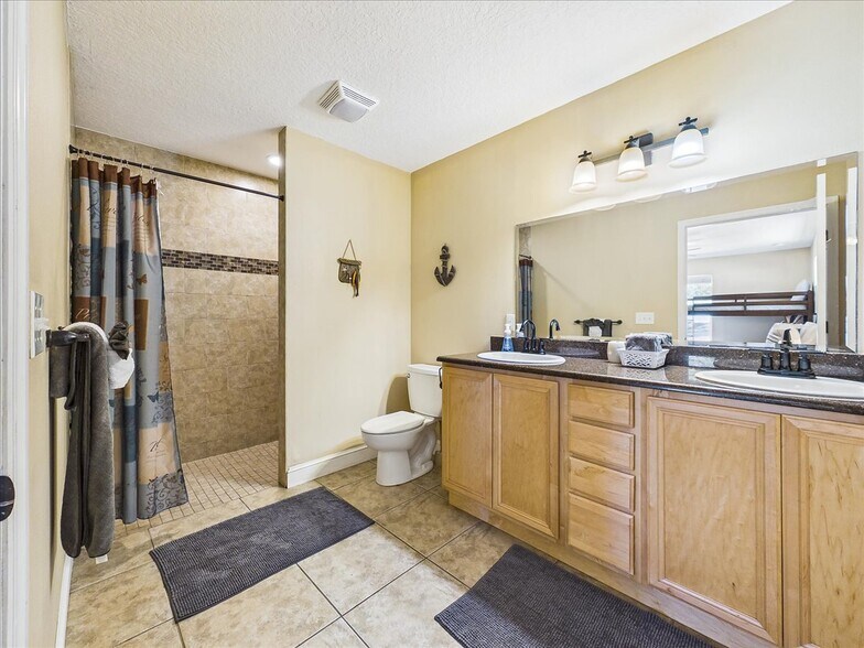 More Photos Of 100 Pilothouse Ct, Palatka Multifamily For Sale