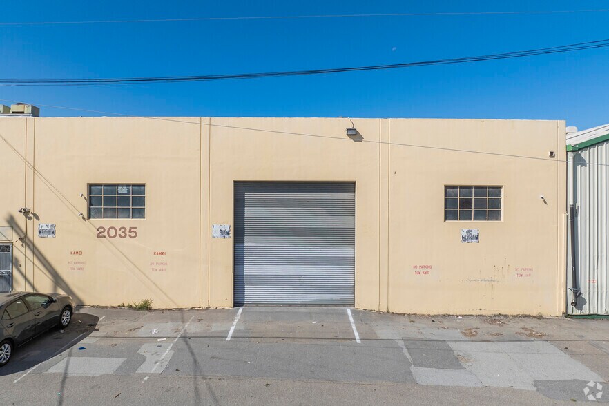 More Photos Of 2025-2035 Newcomb Ave, San Francisco Warehouse For Lease