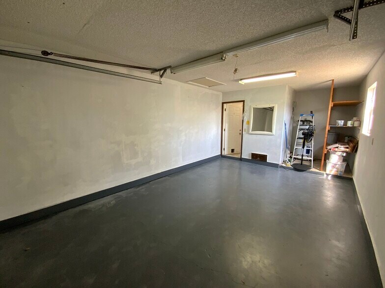 More Photos Of 855 Jamaica Rd, Venice Apartments For Sale