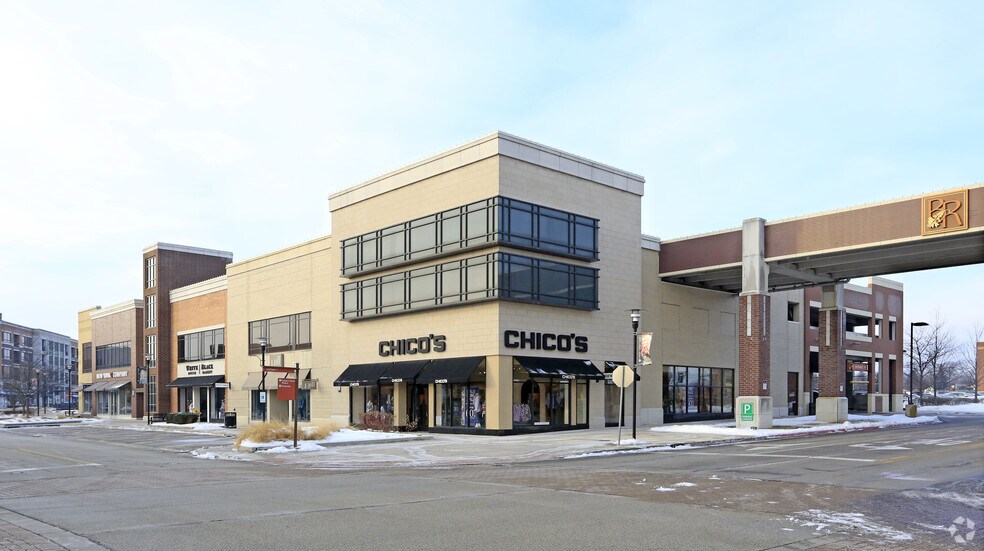 More Photos Of 595 Village Center Dr, Burr Ridge Storefront For Lease
