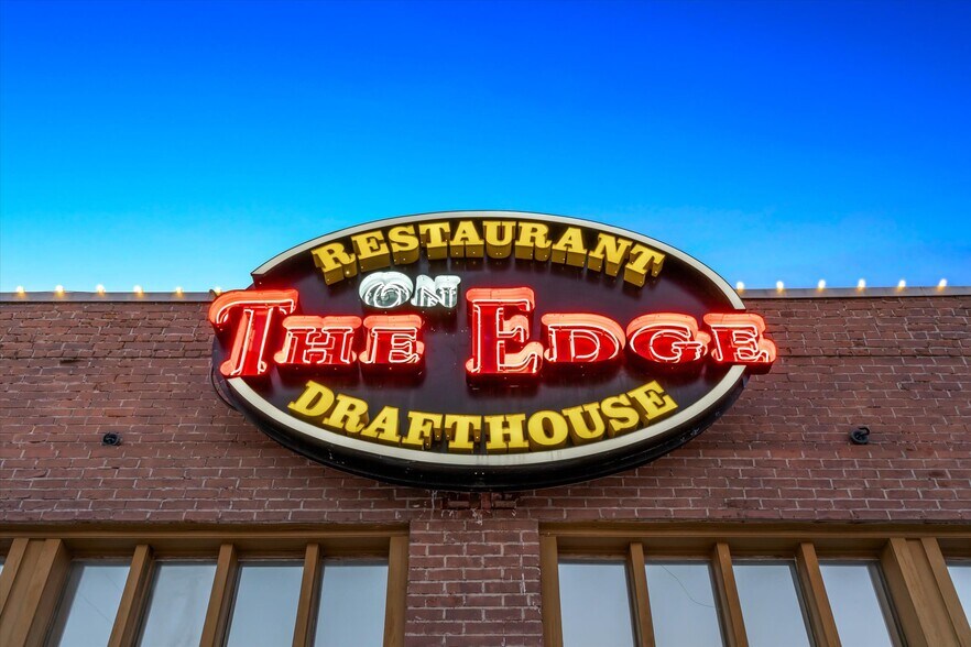 More Photos Of 109 N Houston St, Edgewood Restaurant For Sale