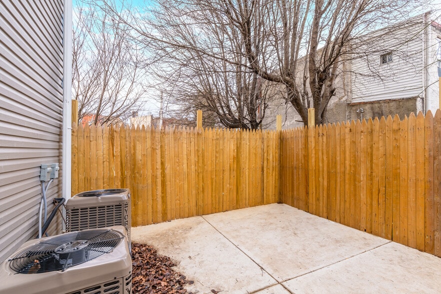 More Photos Of 5534 Woodland Ave, Philadelphia Apartments For Lease