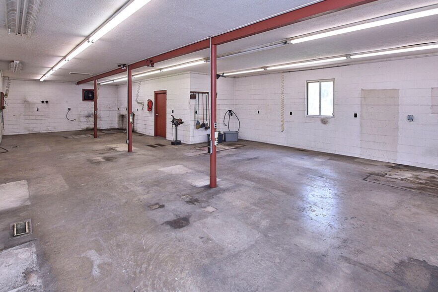 More Photos Of 6328 Elk River Rd, Clendenin Auto Repair For Sale