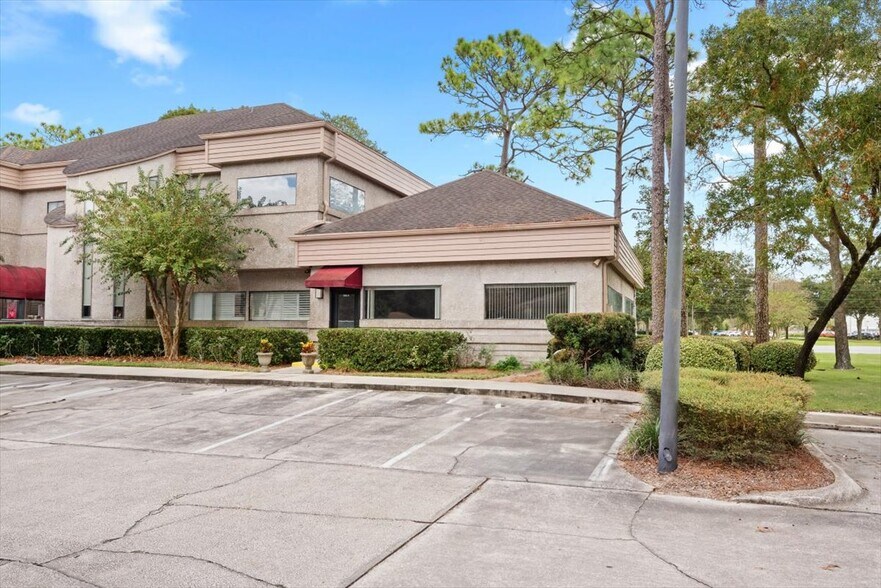 More Photos Of 4540 Southside Blvd, Jacksonville Loft Creative Space For Lease