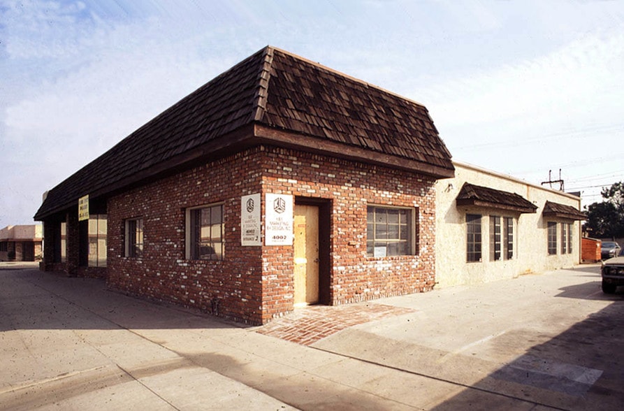 More Photos Of 4000-4004 W Burbank Blvd, Burbank Freestanding For Lease