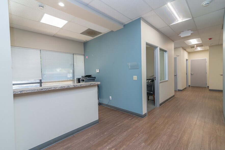 More Photos Of 3008 Sillect Ave, Bakersfield Medical For Lease