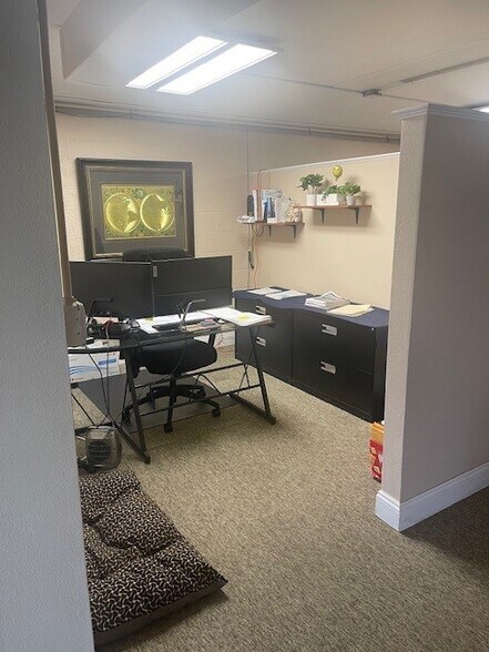 More Photos Of 2546 Franklin St, Fort Myers Warehouse For Sale