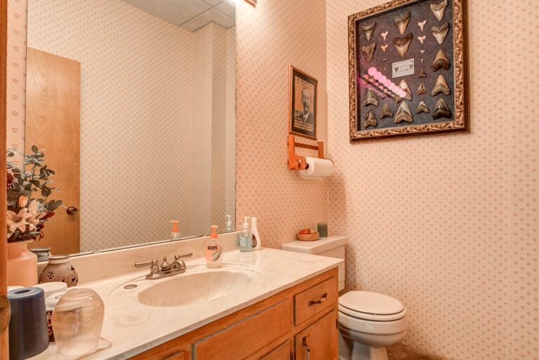 More Photos Of 222 S Sidney Baker St, Kerrville Office For Lease