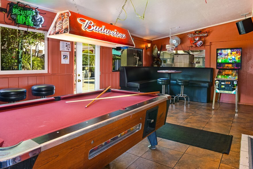 More Photos Of 16390 4th St, Guerneville Hotel For Sale