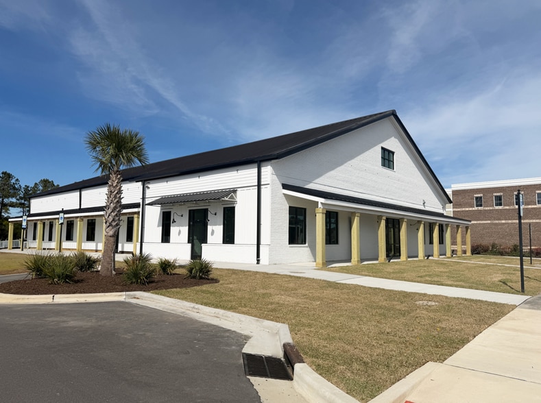 Primary Photo Of 1160 E Cutlar Crossing, Leland Medical For Lease