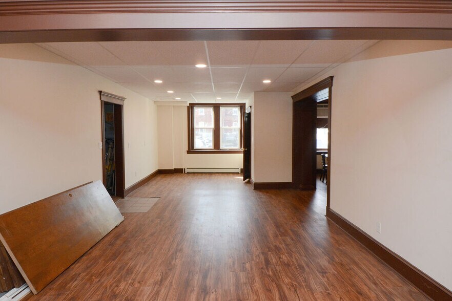 More Photos Of 101 S Main St, Richlandtown Restaurant For Sale