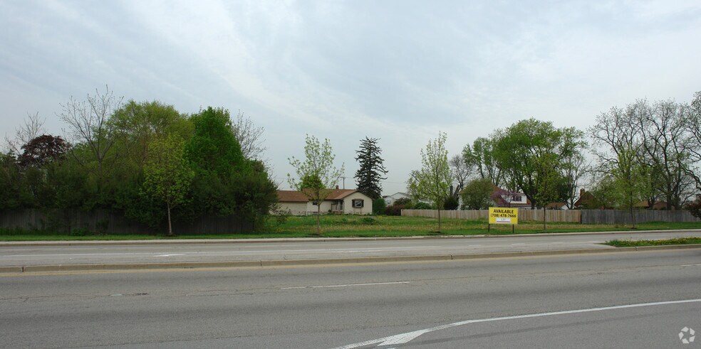 More Photos Of SWC Eola Rd & Indian Trail Rd, Aurora Land For Lease