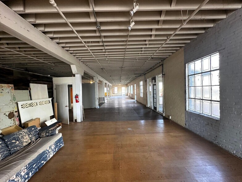 More Photos Of 501-517 S Grant St, Amarillo Flex For Sale