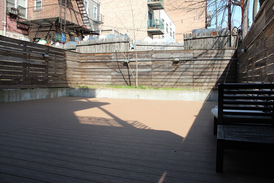 More Photos Of 93 Herbert St, Brooklyn Apartments For Sale