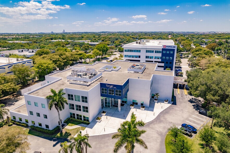 More Photos Of 7900 NW 154th St, Miami Lakes Office Residential For Lease