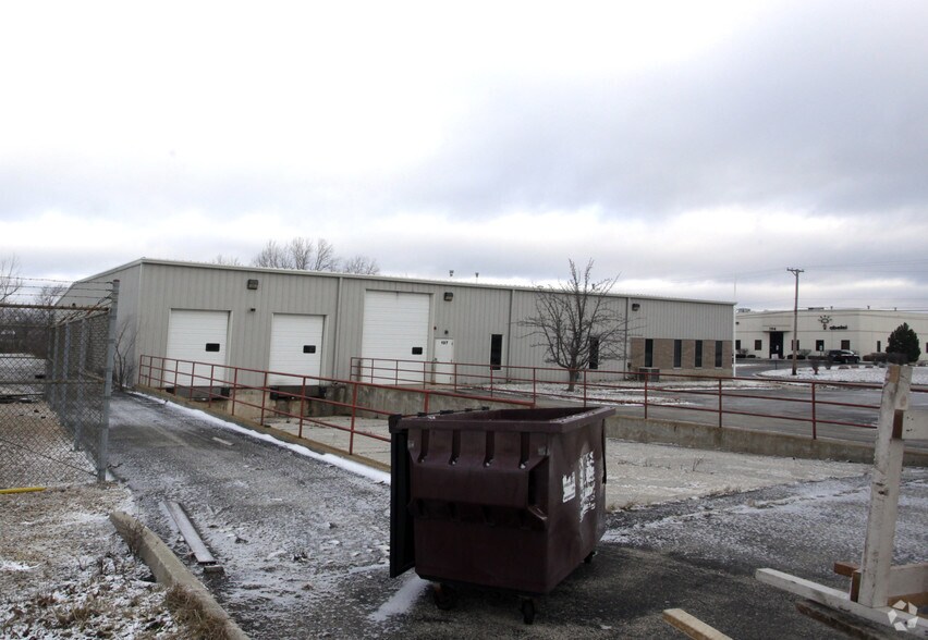 More Photos Of 197 Alder Dr, North Aurora Warehouse For Sale