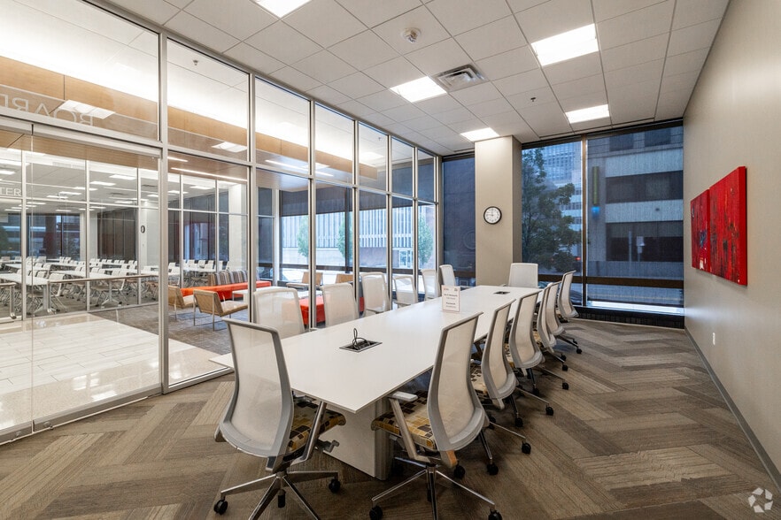 More Photos Of 330 2nd Ave S, Minneapolis Office For Lease