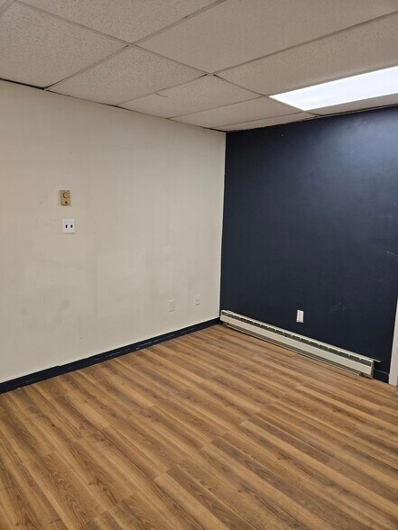 More Photos Of 19 Cockeysville Rd, Cockeysville Light Manufacturing For Lease