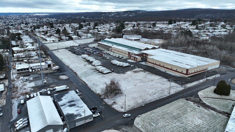 More Photos Of 600 Sanders St, Scranton Warehouse For Lease