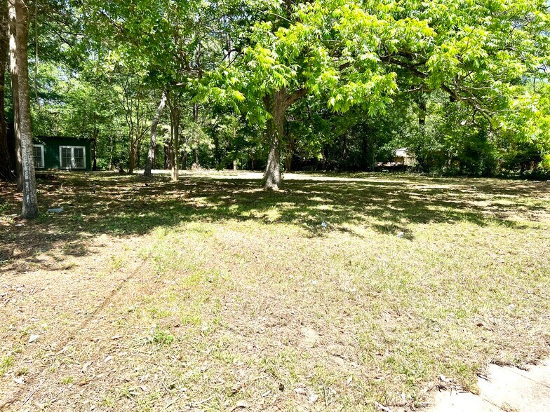 More Photos Of 25078 Highway 51, Crystal Springs Convenience Store For Sale