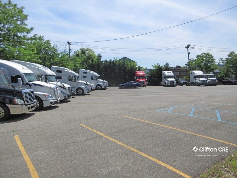 More Photos Of 285 Highland Cross, Rutherford Warehouse For Sale