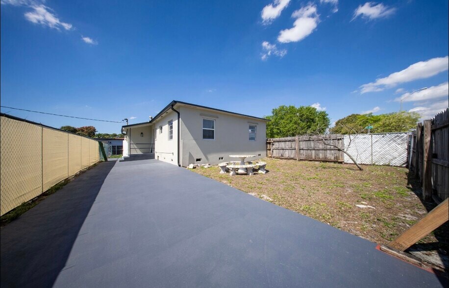 More Photos Of 782 E 37th St, Hialeah Land For Sale