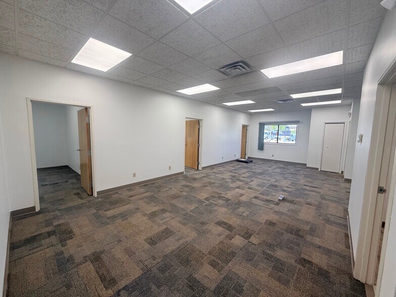 More Photos Of 615-619 Commerce Rd, Richmond Office For Lease