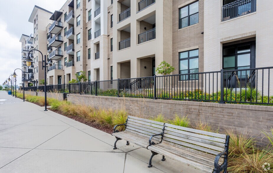 More Photos Of 901 Nutt St, Wilmington Multifamily For Sale