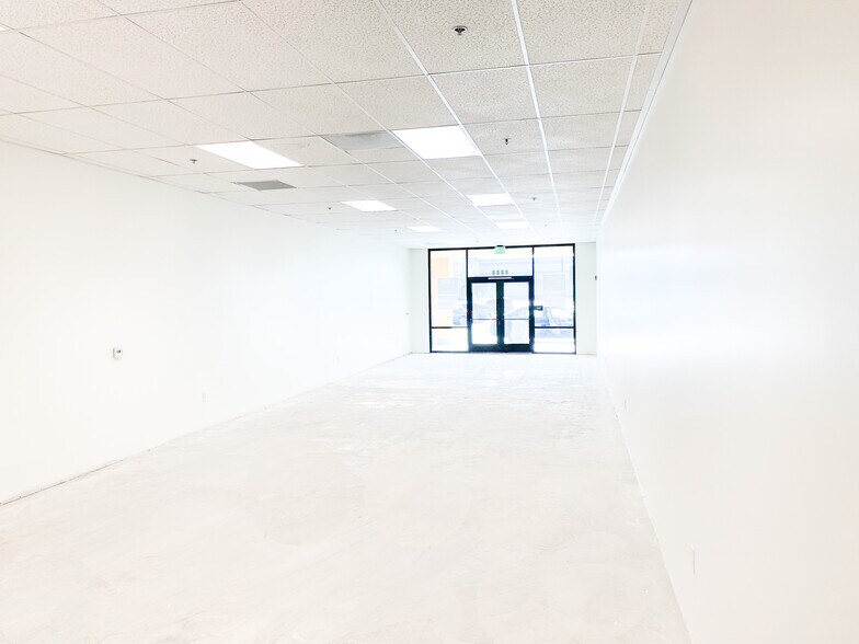 More Photos Of 8105-8195 E Wardlow Rd, Long Beach Unknown For Lease