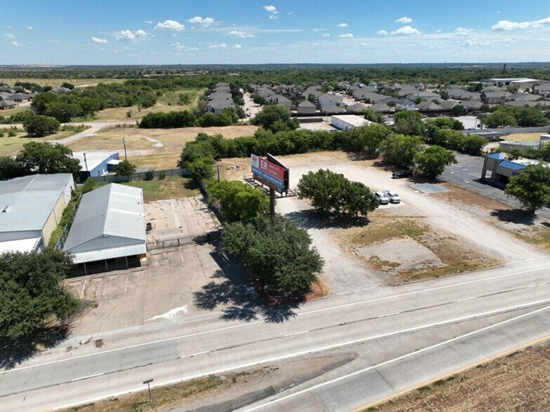 More Photos Of 10409 South Fwy, Fort Worth Industrial For Lease