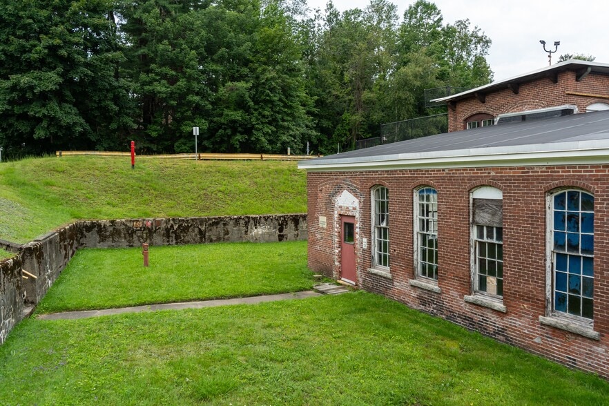 More Photos Of 44 Old Princeton Rd, Fitchburg Industrial For Sale