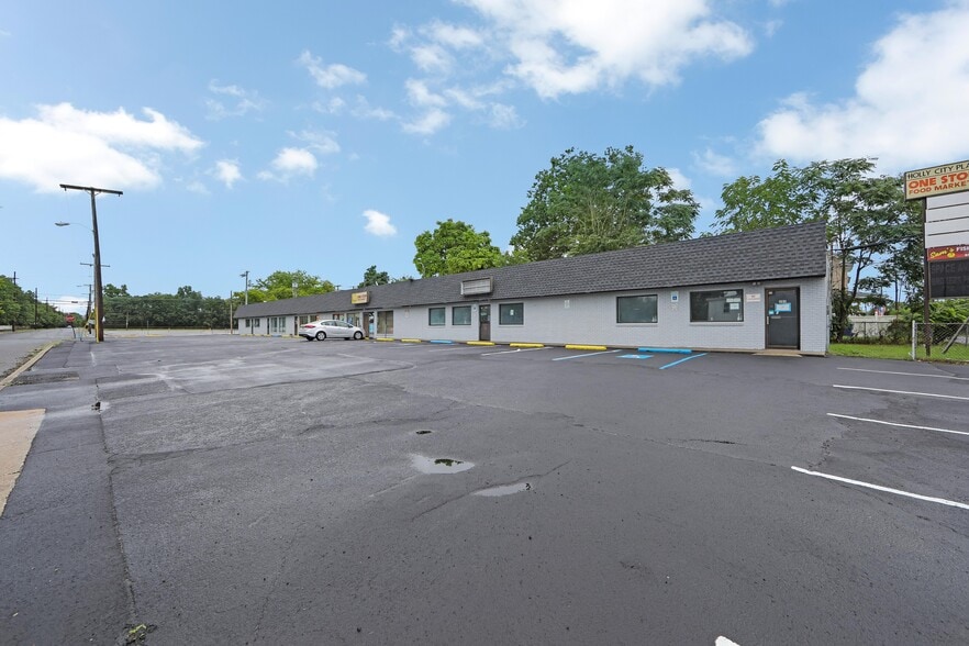 More Photos Of 201-211 Kates Blvd, Millville Freestanding For Lease