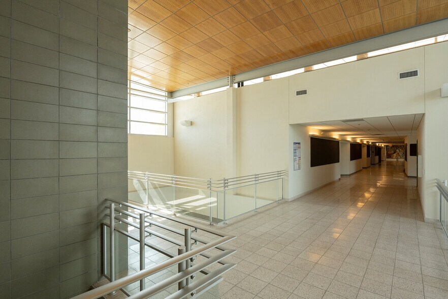 More Photos Of 1600 Saint Michaels Dr, Santa Fe Unknown For Lease