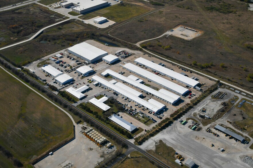 More Photos Of 2301 Masch Branch Rd, Denton Warehouse For Lease