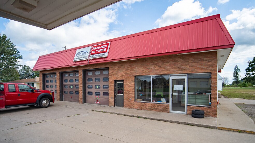 More Photos Of 900 Shields Ave, Wabasha General Retail For Sale