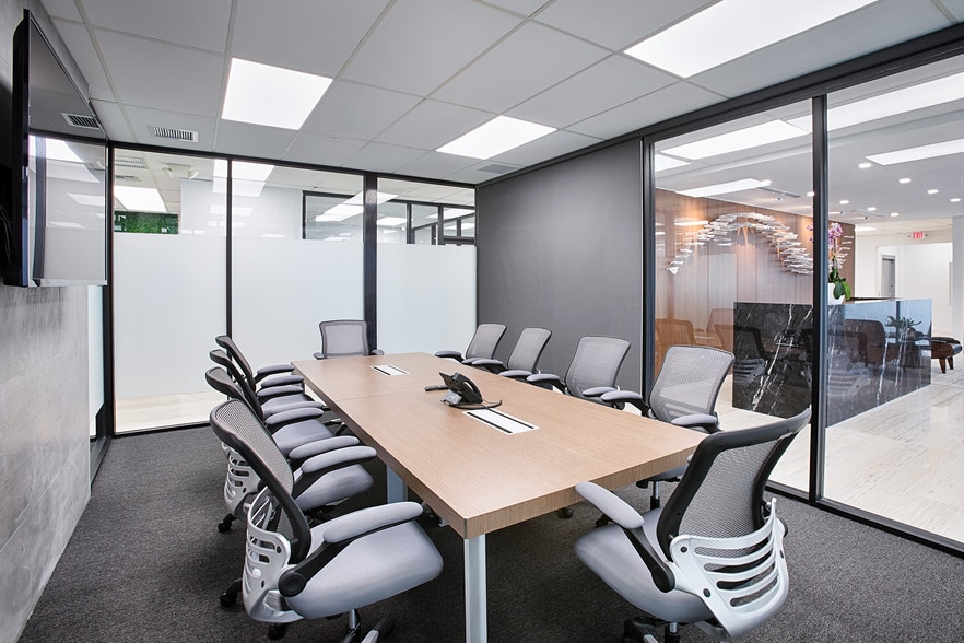 More Photos Of 221 W Hallandale Beach Blvd, Hallandale Beach Office For Lease