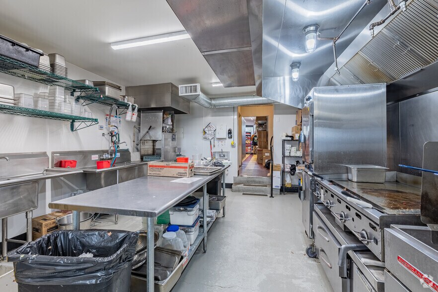 More Photos Of 2816 NE Halsey St, Portland Storefront Retail Residential For Sale