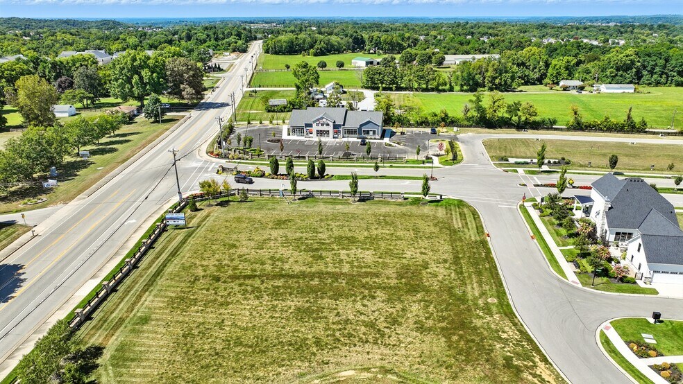 More Photos Of 1330 N Bend Rd, Hebron Storefront For Lease