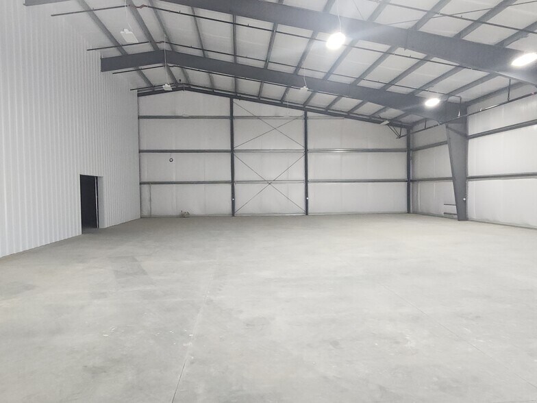 More Photos Of 17454 Adelanto Rd, Adelanto Distribution For Sale