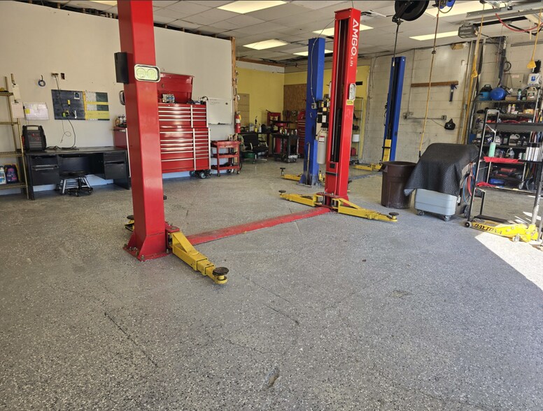 More Photos Of 34470 Gratiot Ave, Clinton Township Auto Dealership For Sale