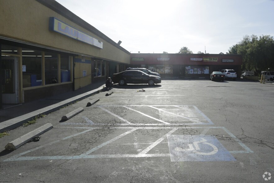 More Photos Of 10122-10124 S Figueroa St, Los Angeles Storefront For Lease