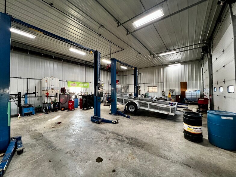 More Photos Of 1719 E Jackson St, Macomb Auto Dealership For Sale