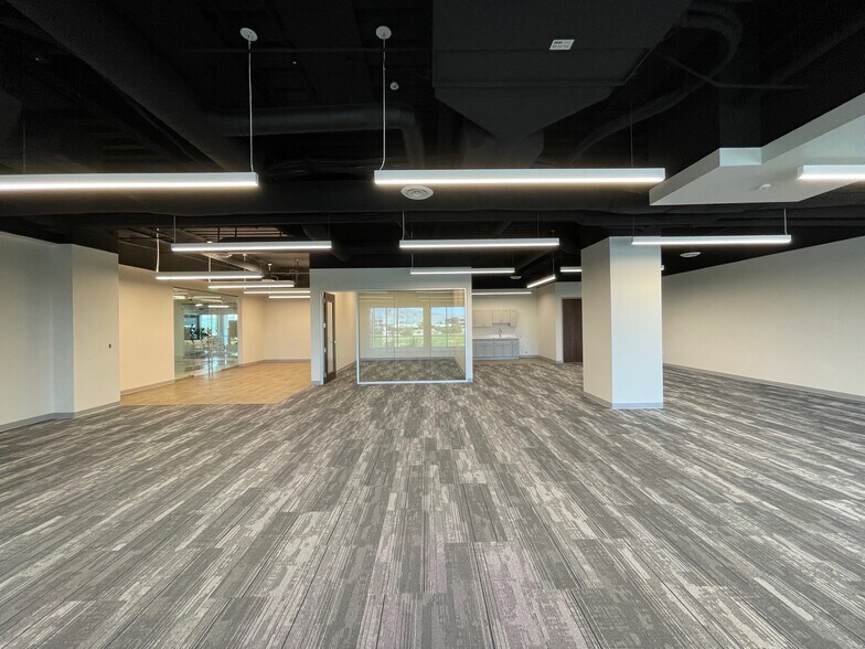 More Photos Of 2100 W Pleasant Grove Blvd, Pleasant Grove Office For Lease