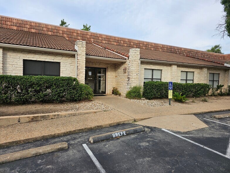 More Photos Of 4501 Spicewood Springs Rd, Austin Office For Lease